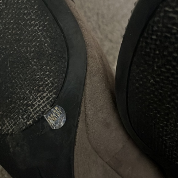 Jessica Simpson gray sparkle front with bows suede slip on heels size 7 - Picture 7 of 7